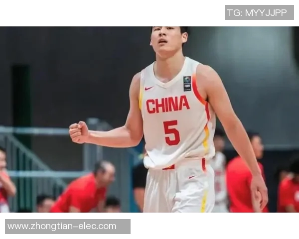 深圳篮球队在世界杯预选赛中以83分稳居积分榜首位展现强劲实力